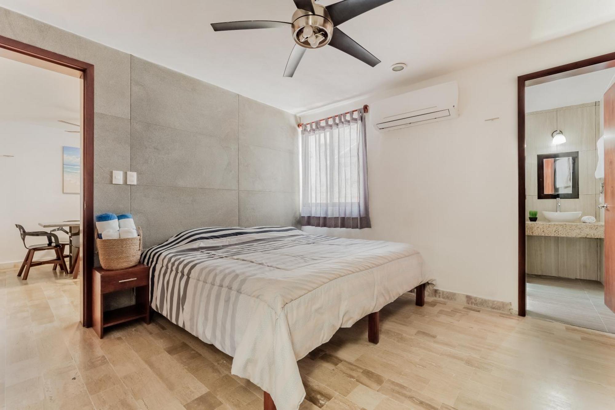 Seaak Cancun